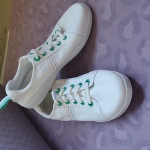 Vionic white slip on